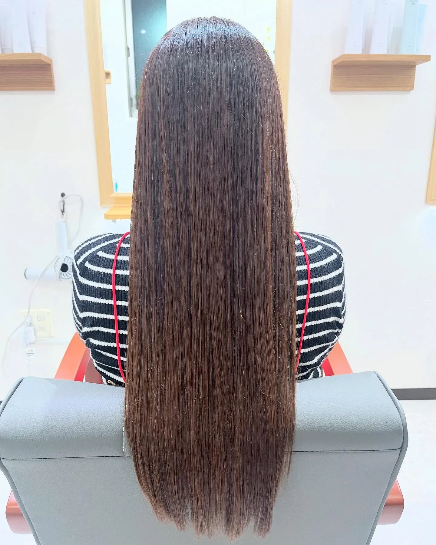 プラチナケアによるトリートメントは、髪の悩みを解決し、美しい...