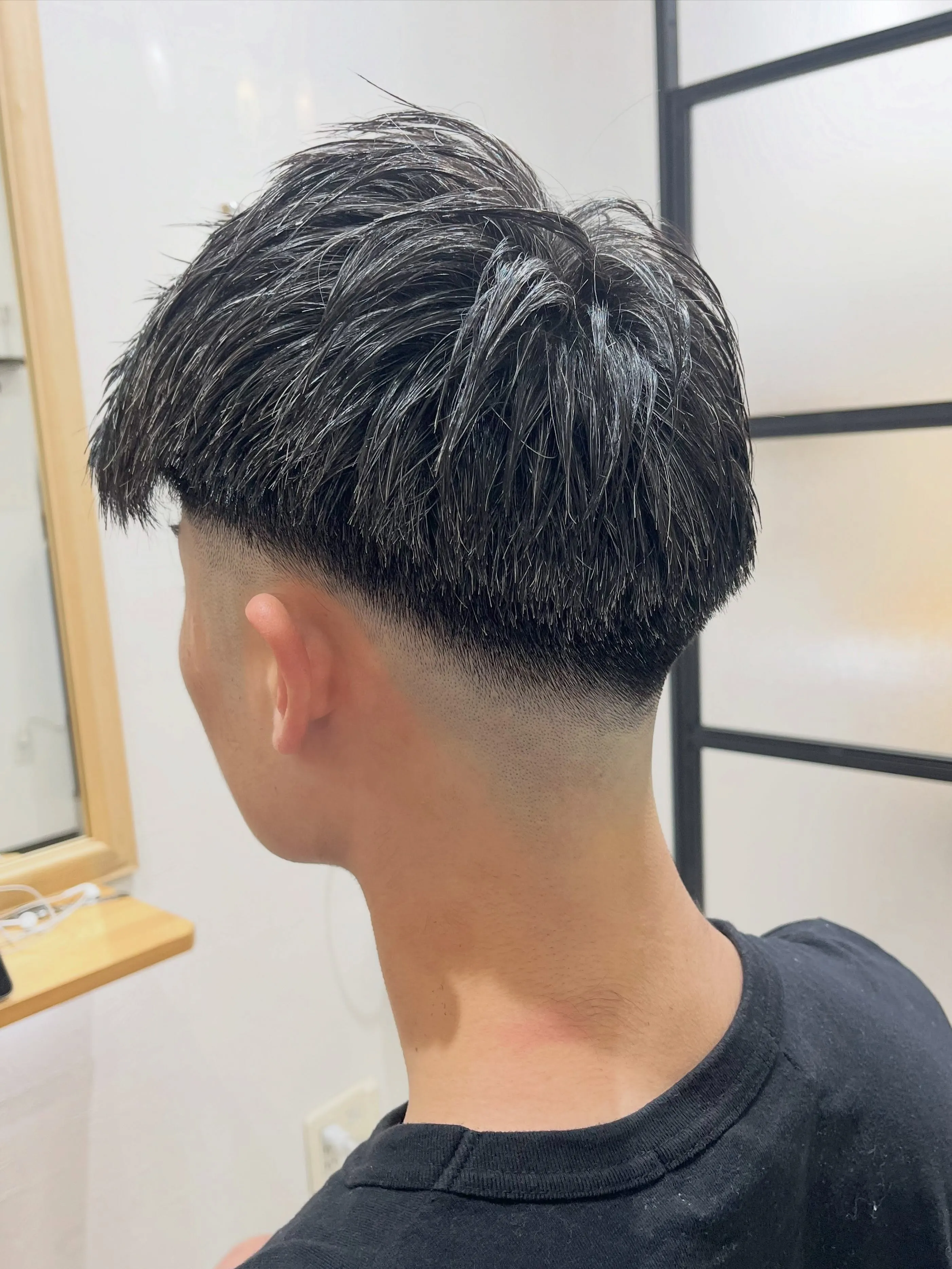 フェードはただ短くするだけではなく、横顔も後ろ姿も綺麗なシル...