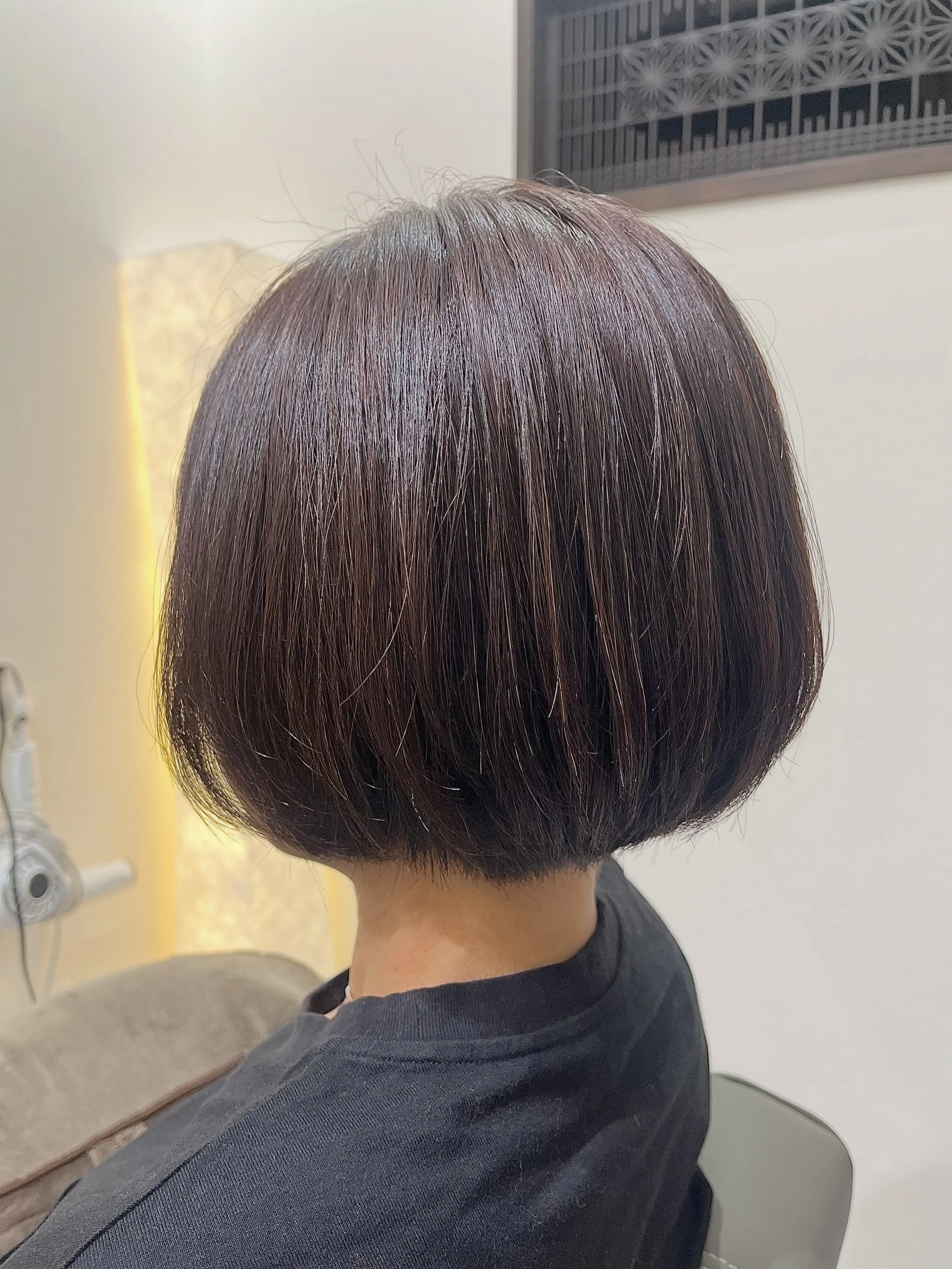 乾かすだけでまとまる、大人の丸みボブ